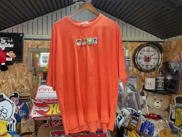 ルーニーチューンズ Tシャツ レッド　サイズM
