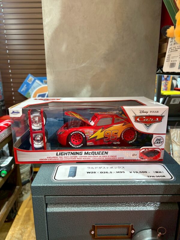 1:24  McQUEEN with TIRE RACK 【 カーズ 】ミニカー - 画像 (5)