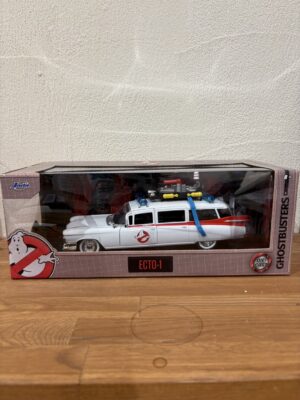 1:24 　【ゴーストバスターズ ECTO-1 ミニカー】